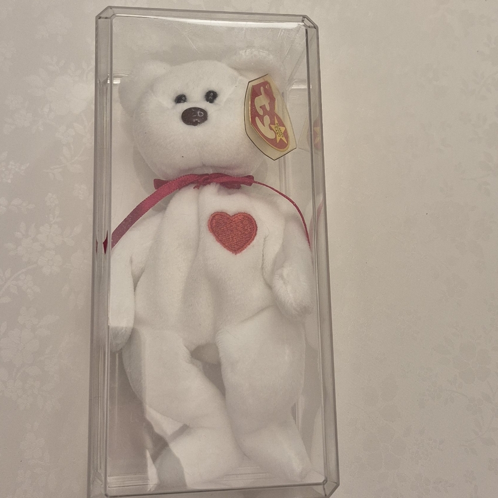 94 Ty Valentino RARE 1st GENERATION NWT White Collectable Bear Red Heart Ribbon